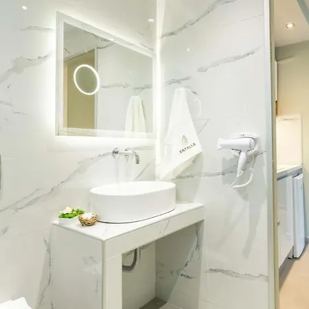 Estelle Family Luxury & Yerakini