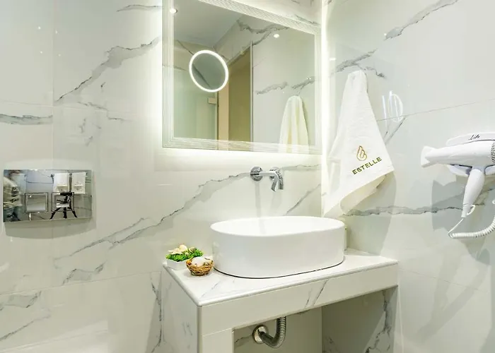 Aparthotel Estelle Family Luxury & Gerakini
