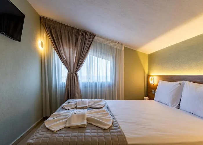 Estelle Family Luxury & 3*